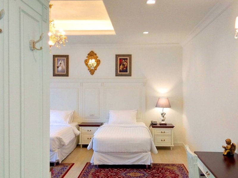 Merchant Villa 11