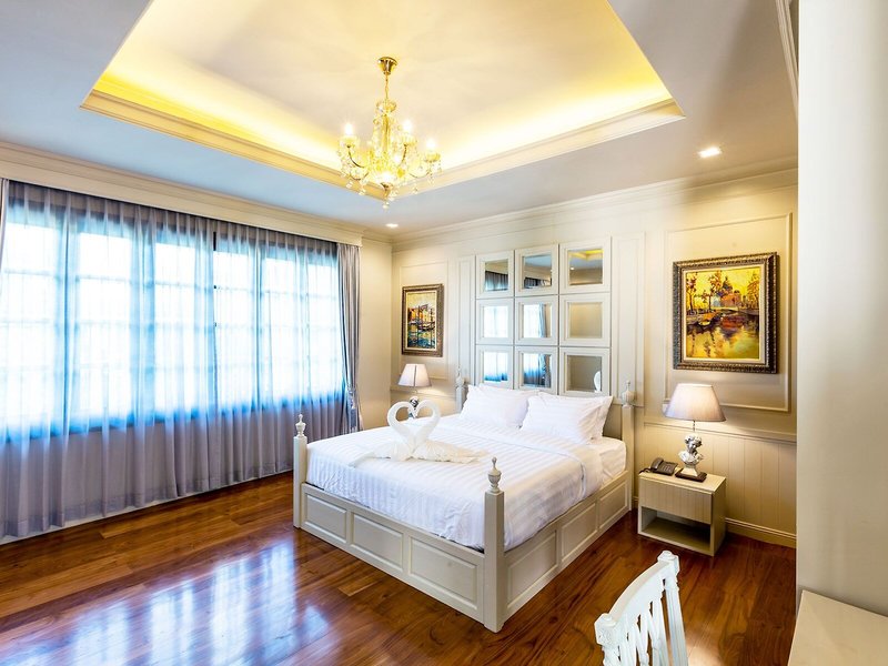 Merchant Villa 15