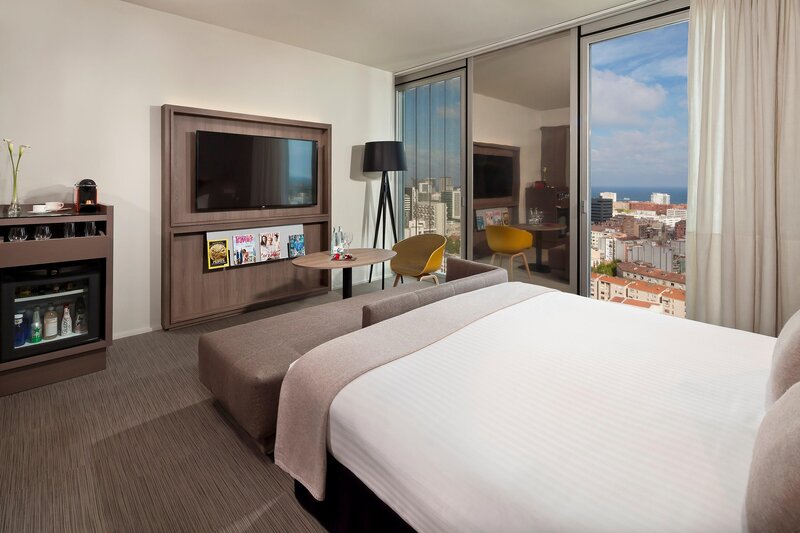 Meliá Barcelona Sky 18
