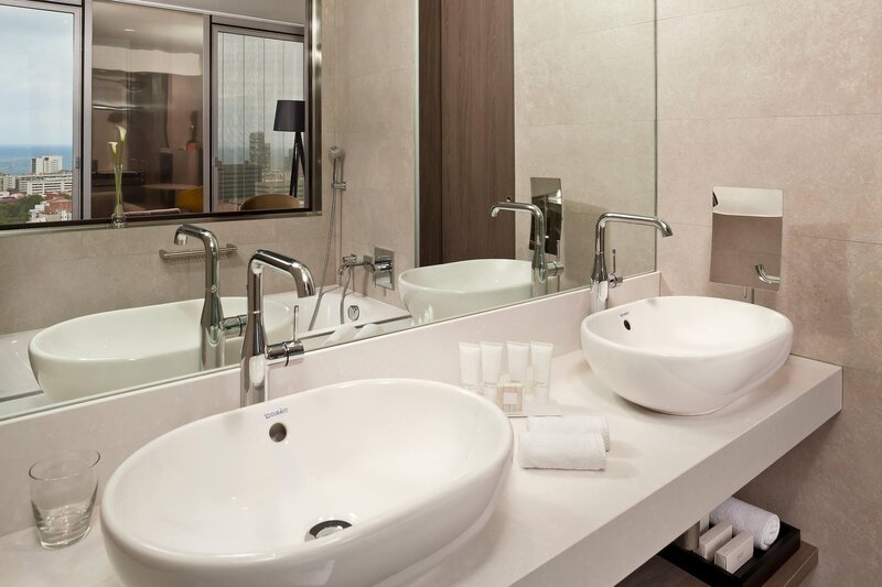 Meliá Barcelona Sky 48