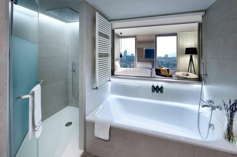 Meliá Barcelona Sky 66