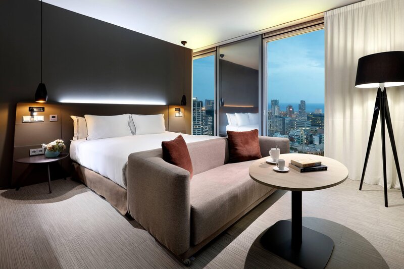 Meliá Barcelona Sky 69