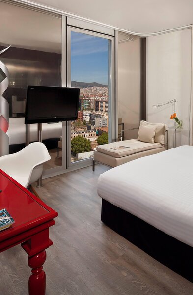 Meliá Barcelona Sky 73