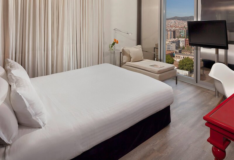 Meliá Barcelona Sky 74