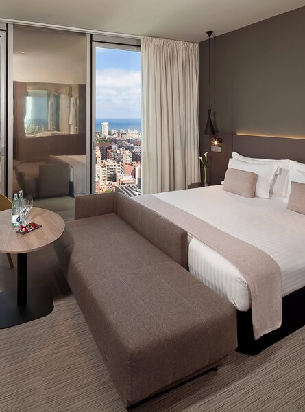 Meliá Barcelona Sky 75