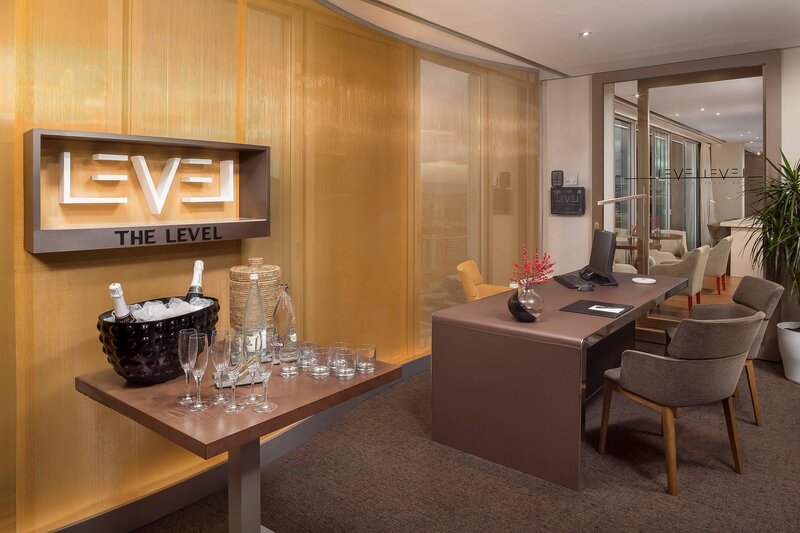 Meliá Barcelona Sky 76
