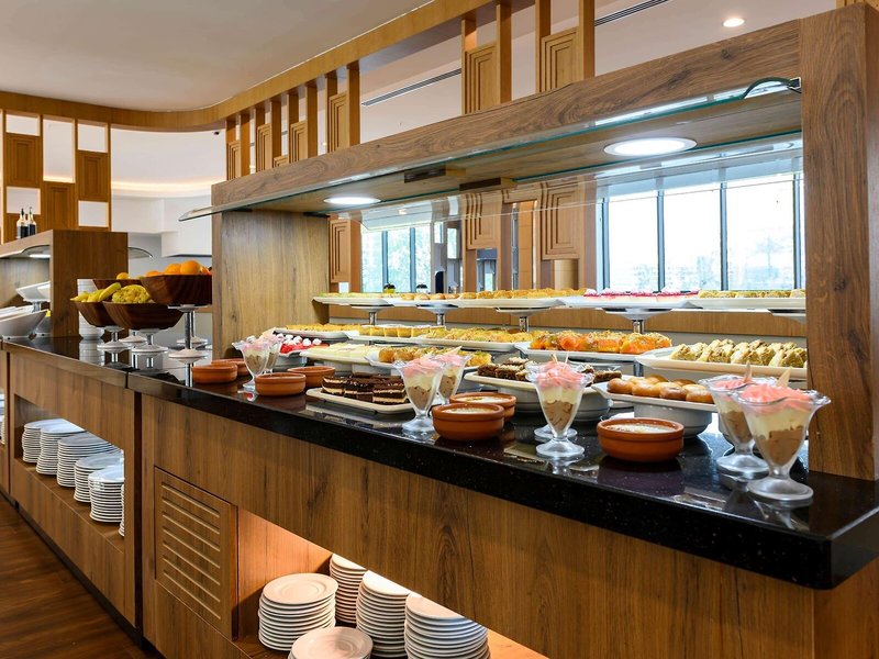 La Quinta by Wyndham Istanbul Gunesli 20