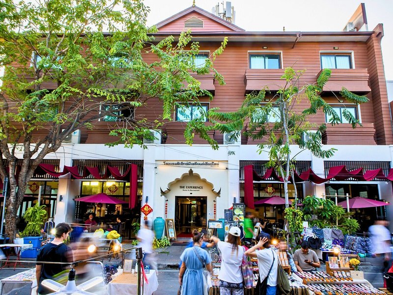 The Experience walking street Chiangmai 20