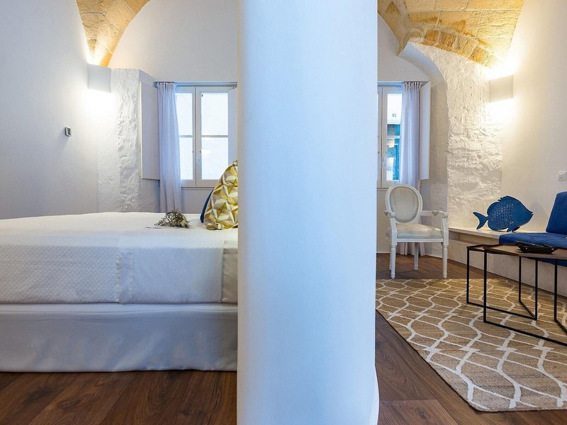 Divina Suites 13