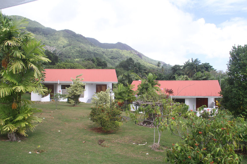 Daniella's Bungalows 1