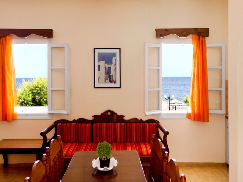 Dolphins Apartments 9