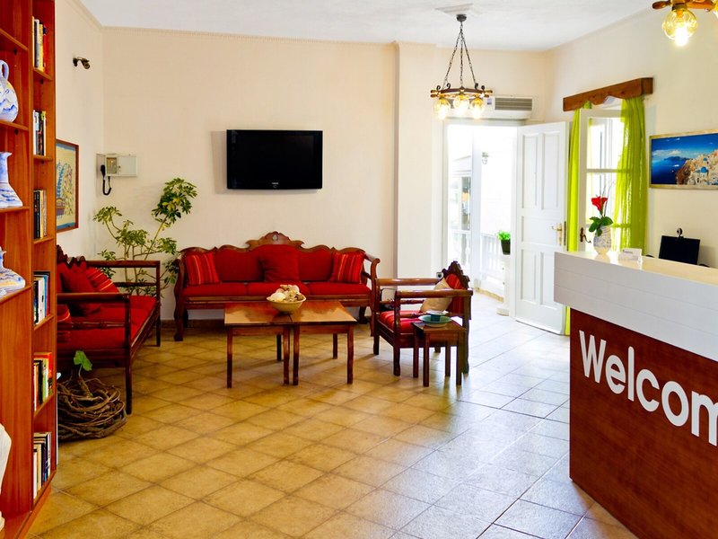 Dolphins Apartments 11