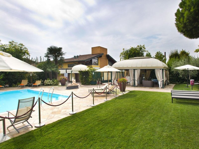 Vip´s Motel 12