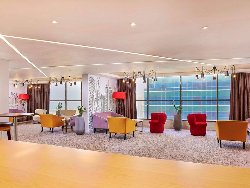 Mercure Dubai Barsha Heights Hotel Suites 11