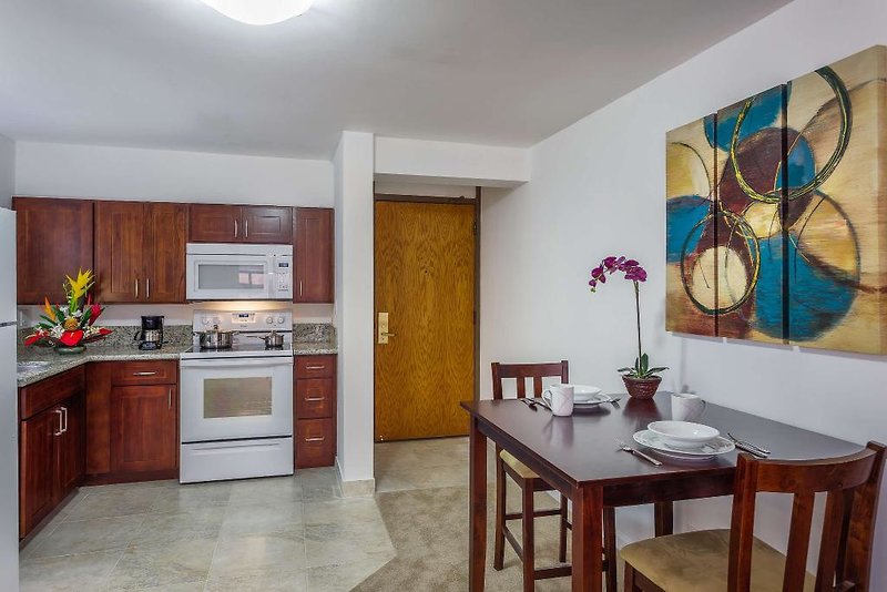 Aston at the Executive Centre Hotel 5