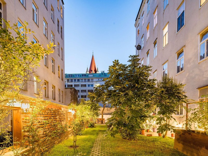 Best Western Plus Celebrity Suites 3