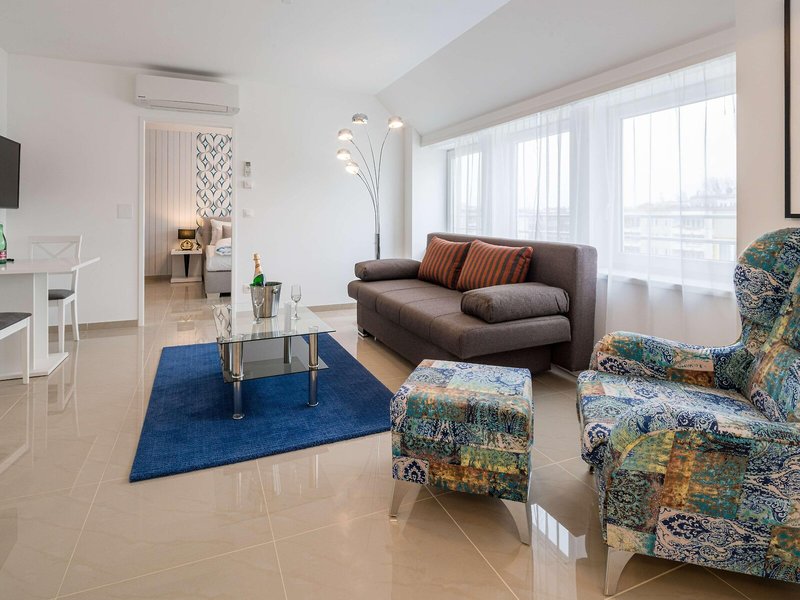 Best Western Plus Celebrity Suites 4