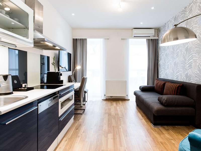 Best Western Plus Celebrity Suites 5