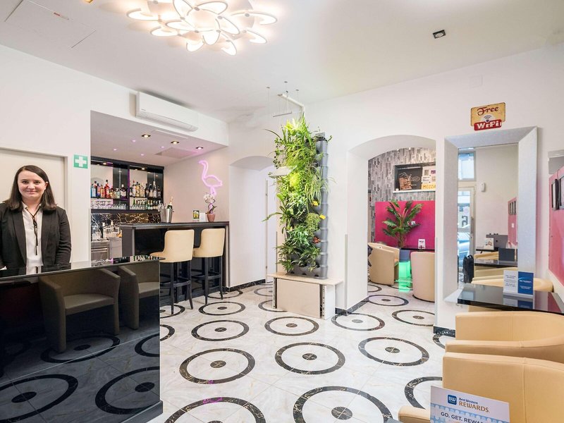 Best Western Plus Celebrity Suites 7