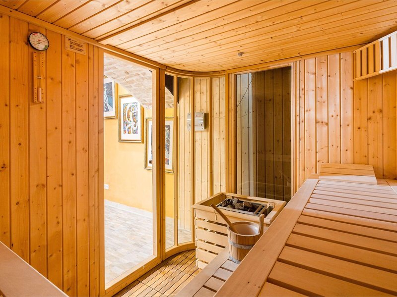 Best Western Plus Celebrity Suites 19