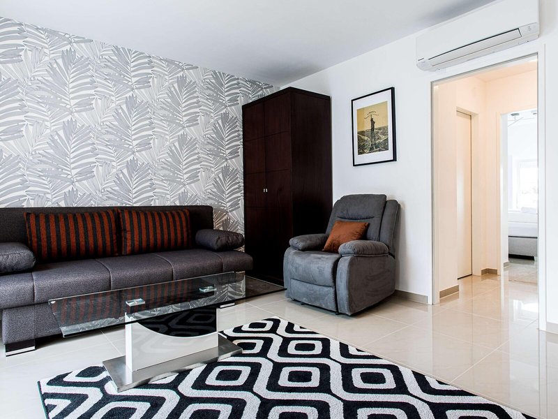 Best Western Plus Celebrity Suites 24