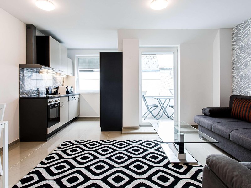 Best Western Plus Celebrity Suites 25