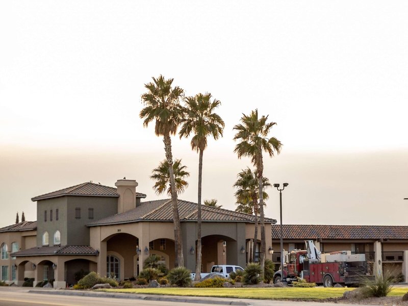 Best Western Plus A Wayfarers Inn & Suites 5 - Exterior