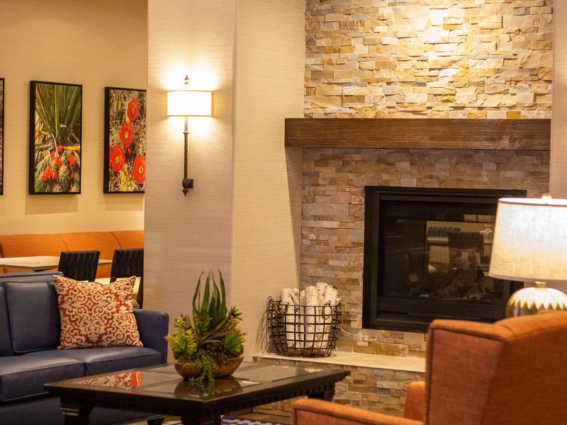 Best Western Plus A Wayfarers Inn & Suites 13 - Room Example