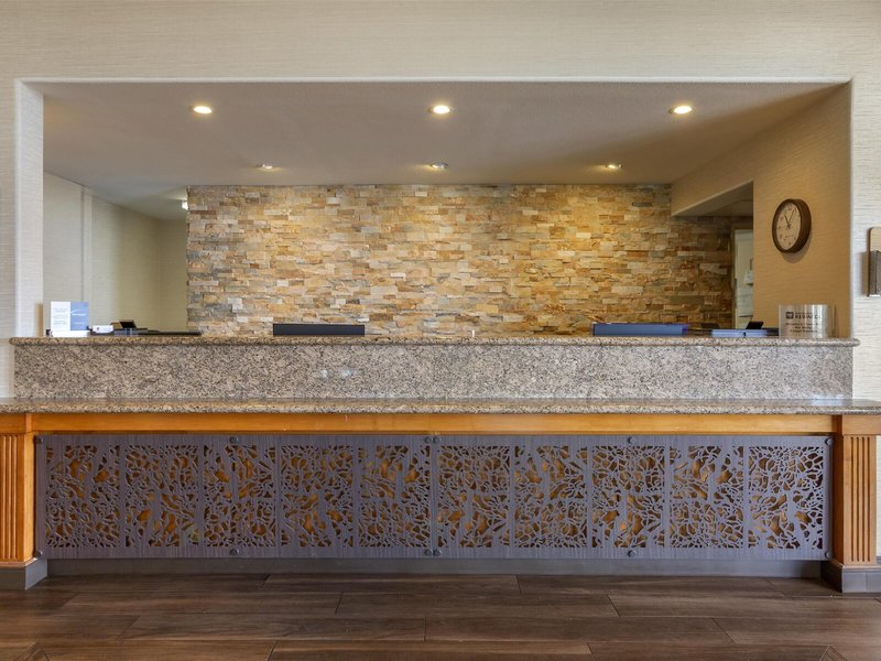 Best Western Plus A Wayfarers Inn & Suites 15 - Health & Beauty