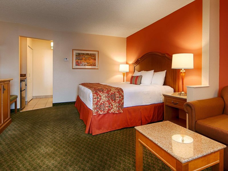Best Western Plus A Wayfarers Inn & Suites 33 - Room Example