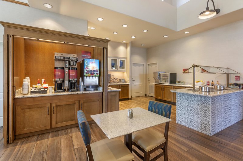 Best Western Plus A Wayfarers Inn & Suites 4 - Bar