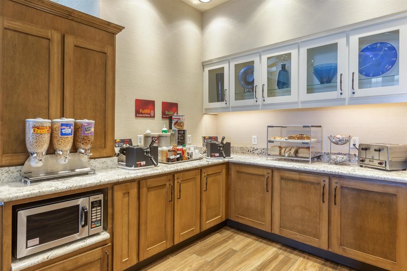Best Western Plus A Wayfarers Inn & Suites 5 - Room Example