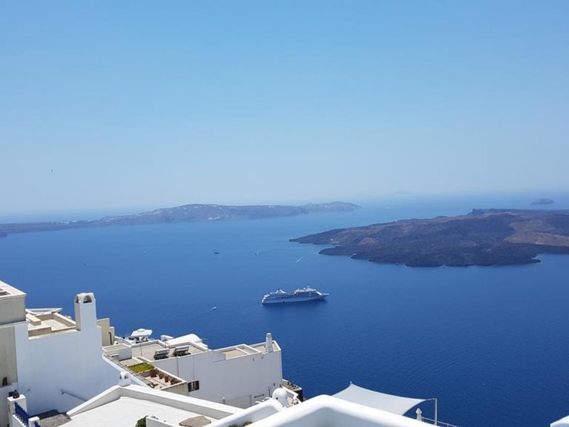 Kafieris Apartments on the cliff 2