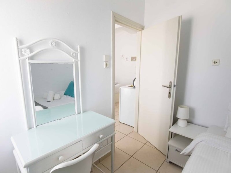 Kafieris Apartments on the cliff 11