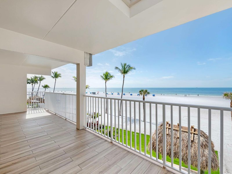 Best Western Plus Beach Resort 8