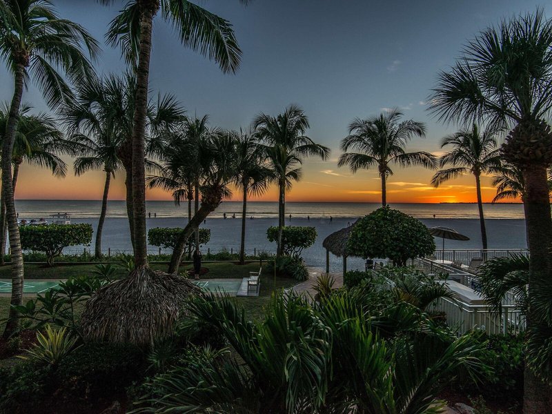 Best Western Plus Beach Resort 12