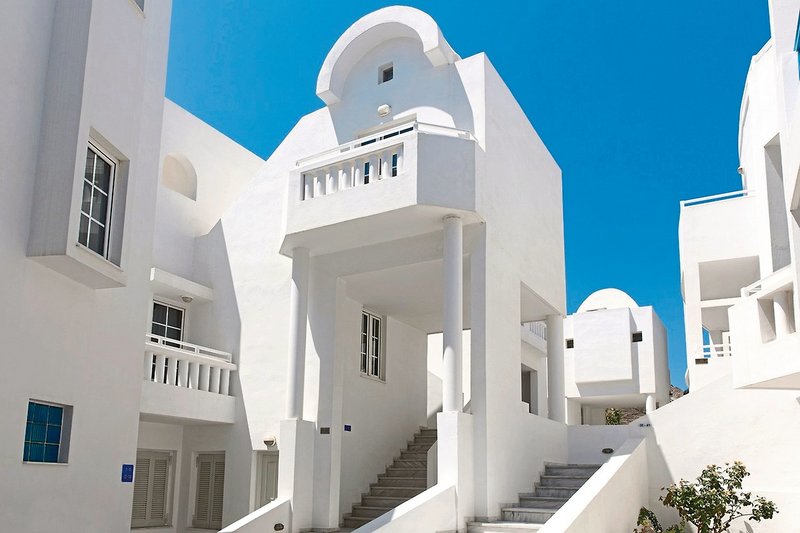 Kamari Beach Hotel 6
