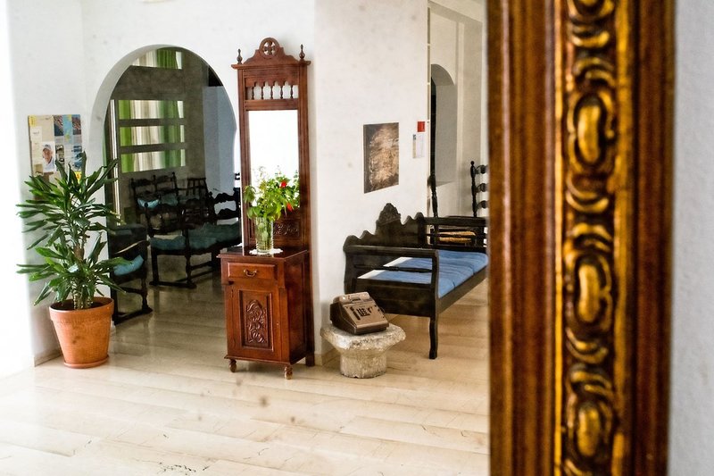Kamari Beach Hotel 6