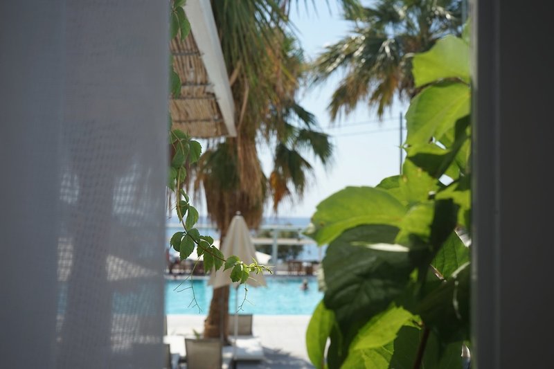 Kamari Beach Hotel 7