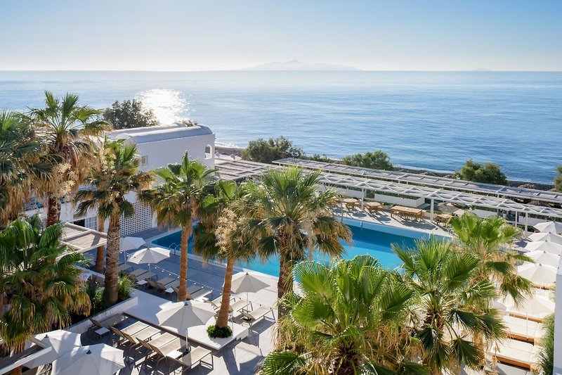 Kamari Beach Hotel 11