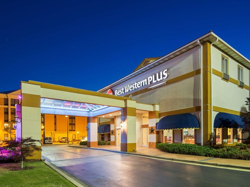 Best Western Carlton Suites