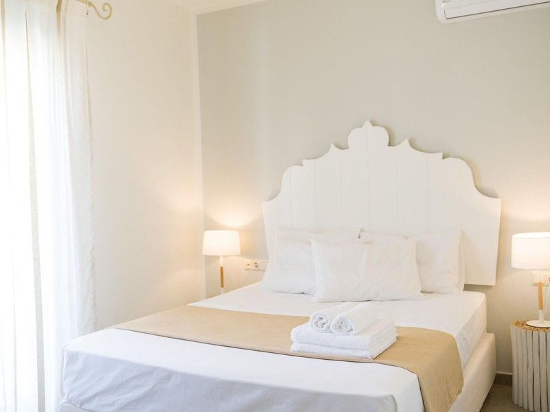 Sweet Home Naxos 9