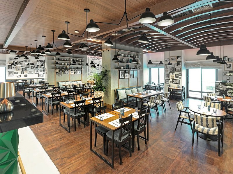 Hilton Doha The Pearl 5