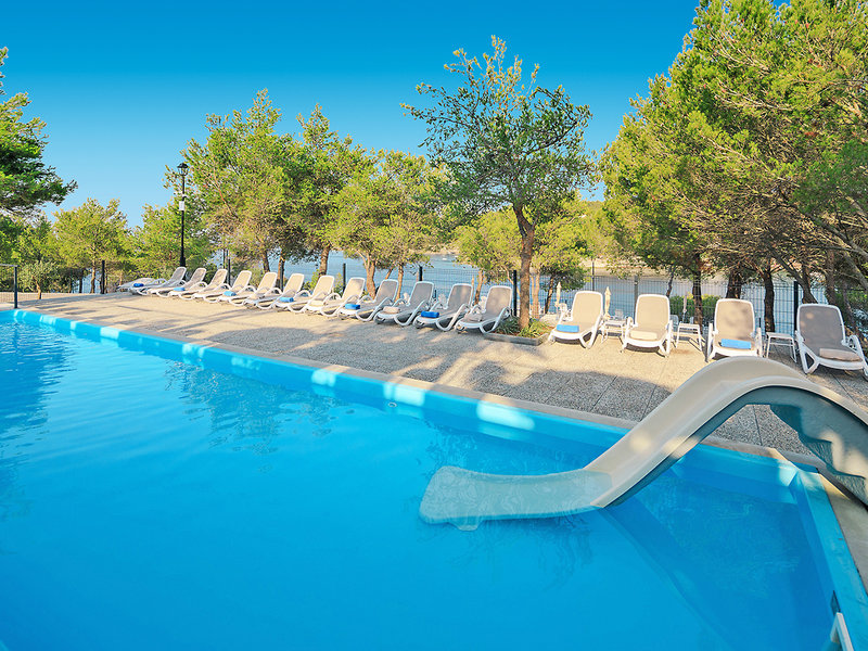 Gava Waterman Island Cottages 18