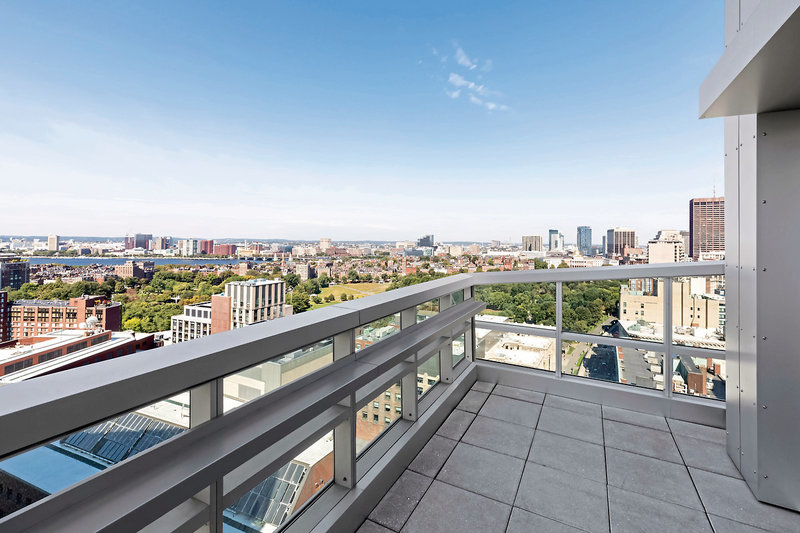 Moxy Boston Downtown 10 - Terrace