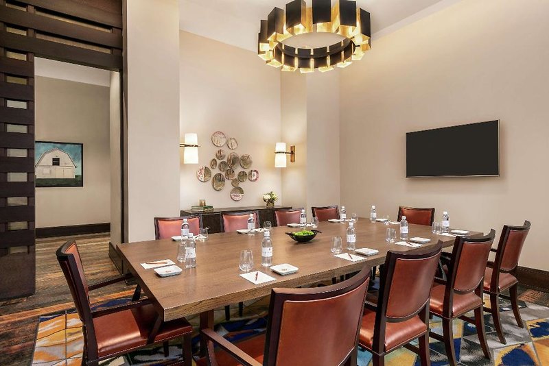 The Harpeth Franklin Downtown, Curio Collection by Hilton 4