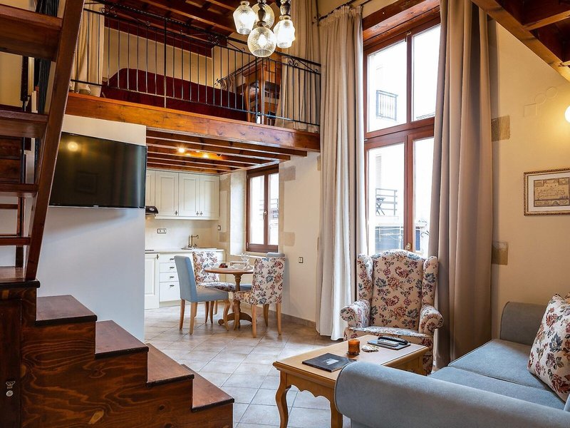 Phaedra Suites 23