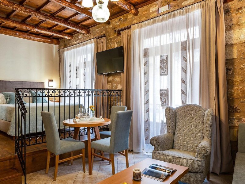 Phaedra Suites 32