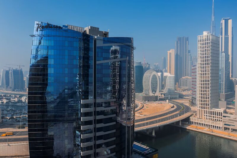 Radisson Blu Hotel, Dubai Canal View 2