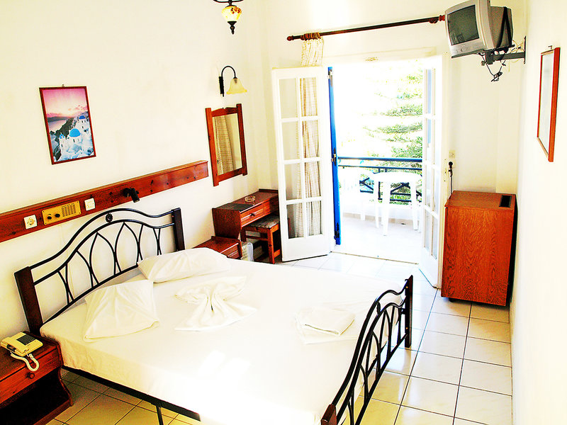 Levante Beach Hotel 7